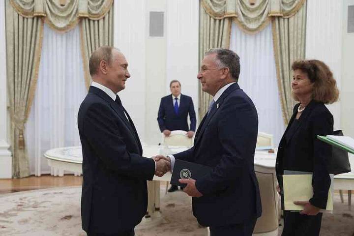 Trump, Putin meeting on table, official says