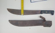 Un alumno ingresó a una escuela con un machete; con intervención de la Policía, se lo incautaron