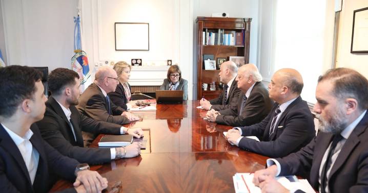 Tras graves incidentes en Avellaneda: Elizalde y Bullrich anuncian mesa de trabajo conjunta para enfrentar violencia en los estadios