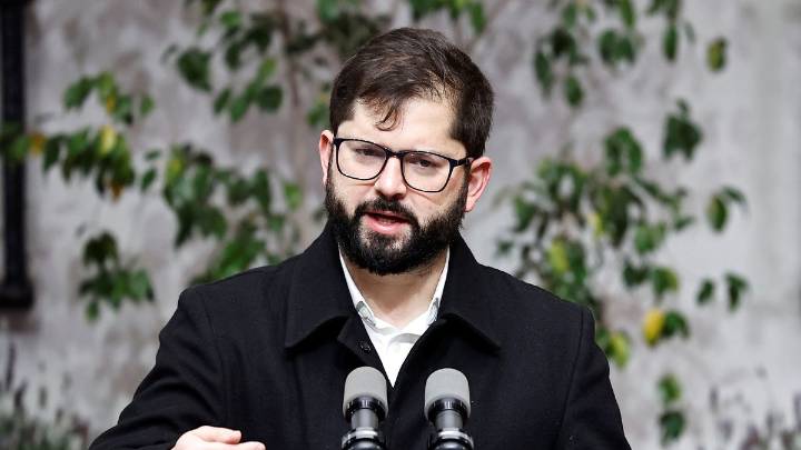 Boric sostiene que lo ocurrido fue un "inaceptable linchamiento de chilenos"