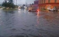 Deja onda tropical 26 fuertes lluvias en el sur de la entidad