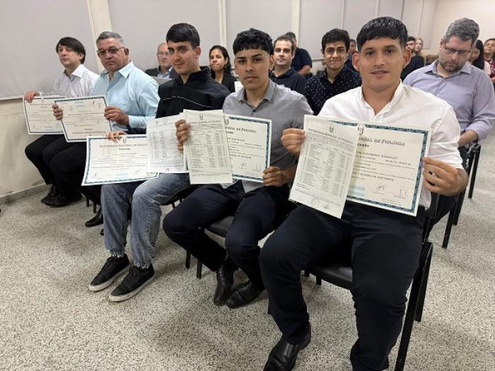 Entregaron títulos a los primeros egresados de la Tecnicatura Universitaria en Análisis y Diseño de Software