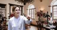 Con recetas de más de 200 años: ¿Cuánto cuesta comer en Casa Merlos, restaurante a donde fue Lilly Téllez?