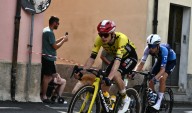 VIDEO - Vingegaard sufrió caída en la etapa 2 de la Vuelta a España