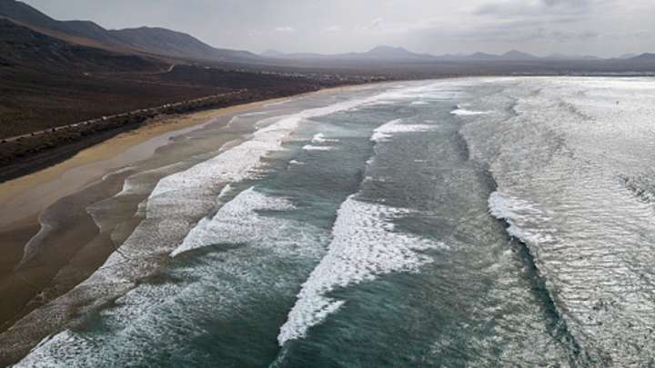 La isla española que desapareció bajo el mar y dio origen a dos joyas del Atlántico