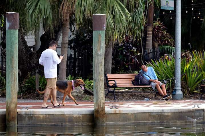 Critics: Riverwalk in Fort Lauderdale still a homeless hot spot