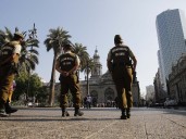 Luz verde para Carabineros: Gobierno autoriza compra de pistolas taser