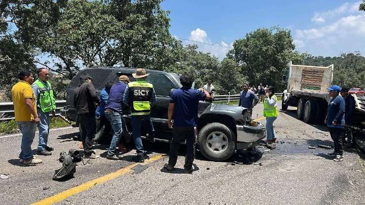 Accidente en la Maravatío-Morelia deja dos heridos