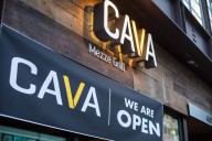 Acciones de Cava Group se desploman ante las bajas ventas de sus restaurantes