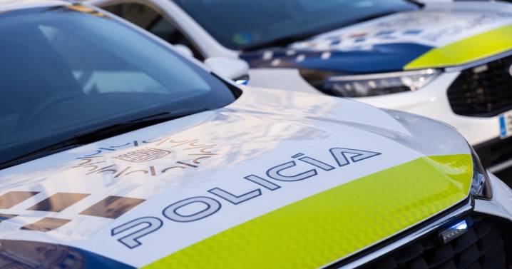 Dan una brutal paliza a un policía local durante el robo de un móvil en la Feria de Málaga