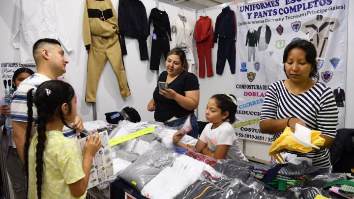 Regreso a clases se encarece 12.6% en México; impulsa compras de piratería y mercancía china