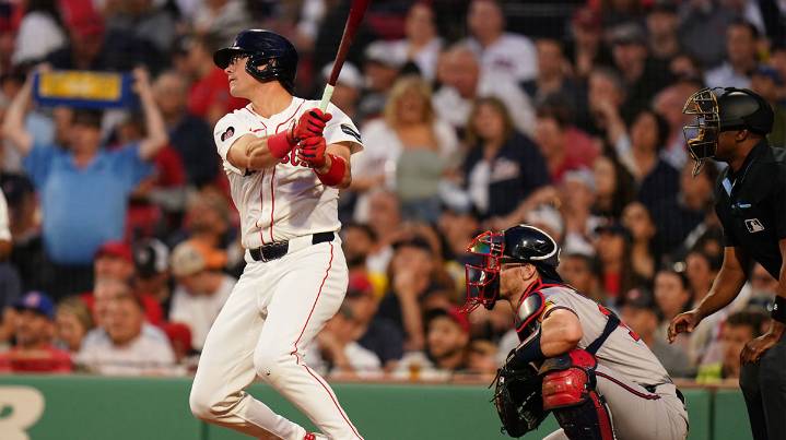 Royals land former Red Sox slugger