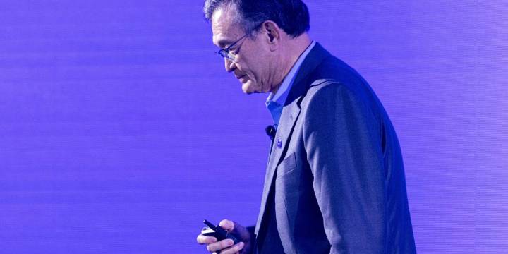 Intel shares fall after Trump demands the CEO 'resign, immediately'