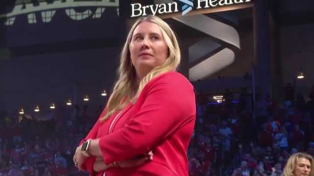Nebraska volleyball kicks off season with win over Pitt