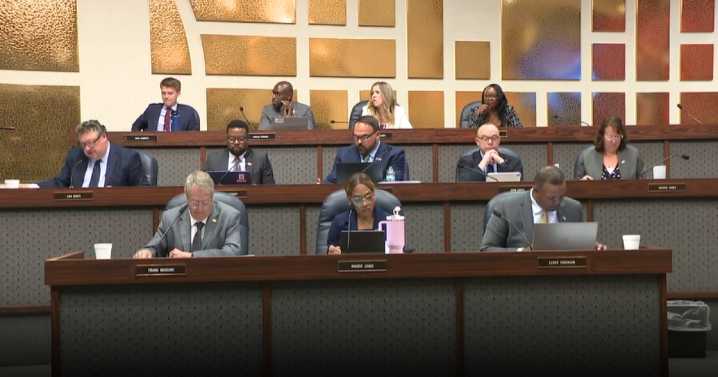 City-County Council approve new curfew for Indy's youth