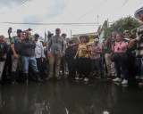Recorre Brugada zonas anegadas en GAM y V. Carranza; promete atención inmediata y obras de fondo