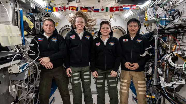 La NASA aplaza el regreso de cuatro astronautas que llevan cinco meses en el espacio