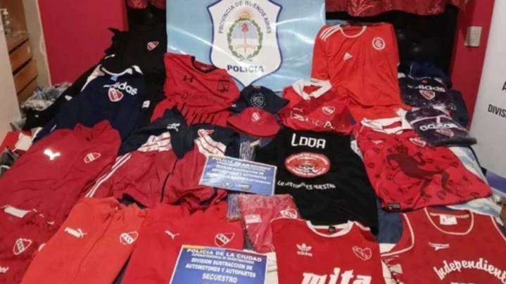 Nueve allanamientos sin éxito: siguen prófugos los hinchas de Independiente buscados por los incidentes con la U de Chile
