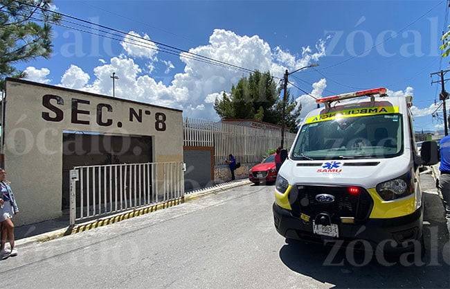 Exalumno golpea a maestro de secundaria en Saltillo hasta dejarlo inconsciente