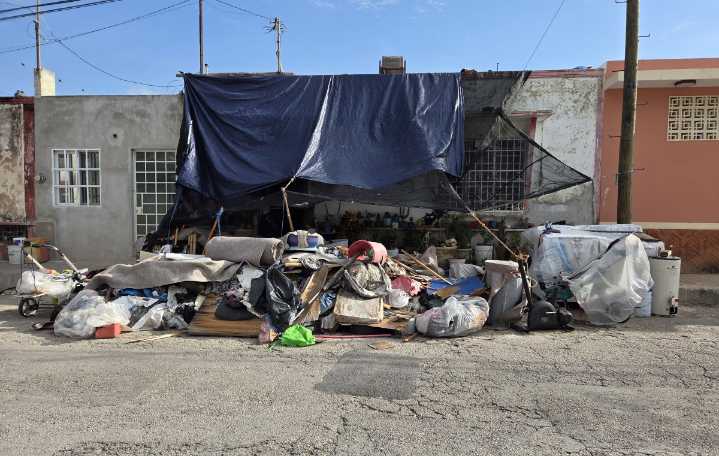 Quitan dos toneladas de cacharros en el Centro de Mérida