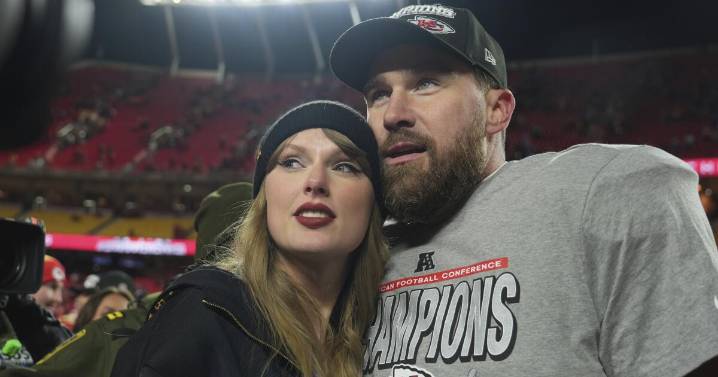 Taylor Swift on Travis Kelce's podcast? Swifties think it's about to happen. Here's why