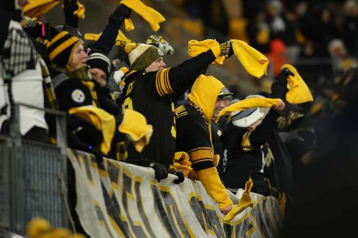 Where to watch Steelers vs Panthers NFL game streaming for free today: Channel, time, odds