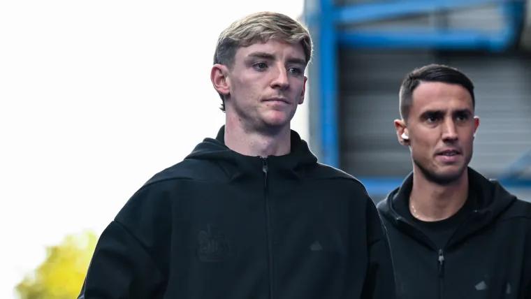 Anthony Gordon breaks silence after Van Dijk red card incident