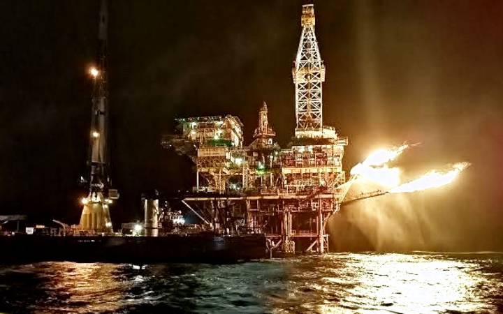 Piratas asaltan plataforma petrolera Akal-Romeo en Campeche, según reportes