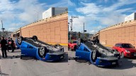 Aparatoso accidente en Periférico de la Juventud; se vuelcan jóvenes