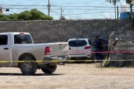 Identifica hija cuerpo de su padre hallado al interior de camioneta