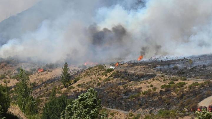 Mejora el incendio de Fasgar (Bierzo) y aparece uno nuevo de nivel 2 en León