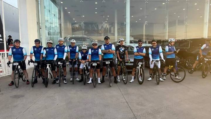Ciclistas leoneses celebran 7th Circuit BMW León