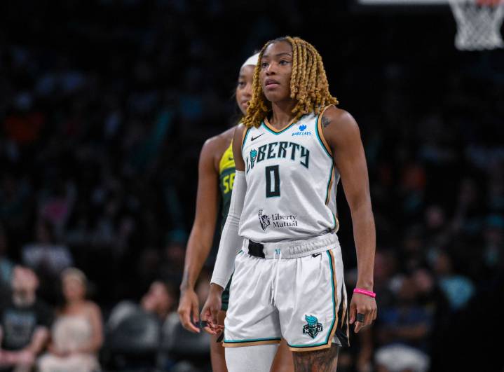 Lynx sign former New York Liberty guard