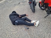 Tiroteo a plena luz del día: más de doce disparos, un ladrón abatido y un policía heridoy