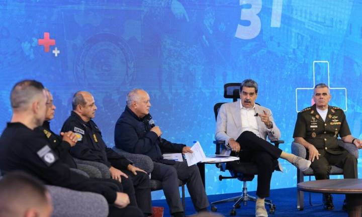 Nicolás Maduro reitera firme posición de Venezuela sobre El Esequibo
