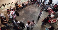 Con “huellas” de zapatos, un colectivo visibiliza las desapariciones en México