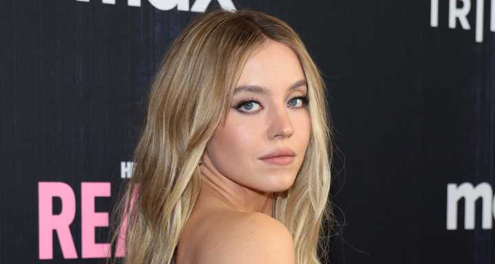Sydney Sweeney Once Again Defends Selling Her Used Bathwater 