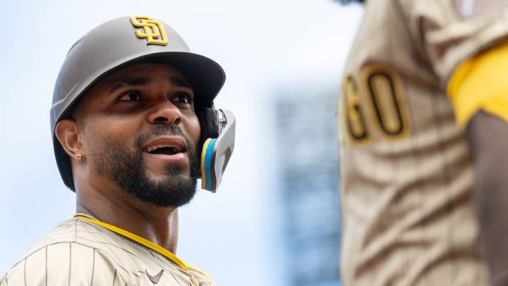 Padres’ Xander Bogaerts loses homer on fan interference call, manager Mike Shildt ejected in 4