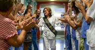 Emotiva despedida en el Servicio de Oftalmología de Son Espases a Carmen Merino por su jubilación