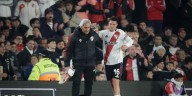 River sigue sufriendo con las lesiones: el momento en el que Bustos se lastimó un tobillo y la salida de Juanfer Quintero