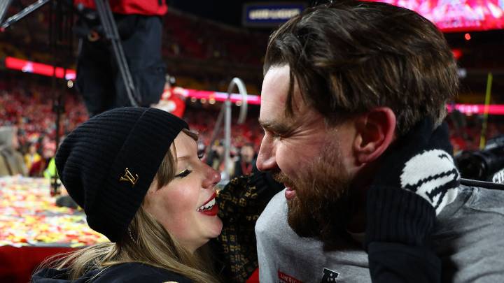 Fans erupt after unexpected moment in Taylor Swift