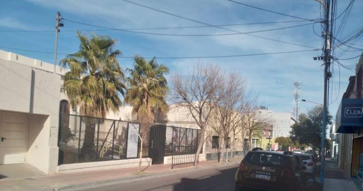 Docentes de la Escuela Albert Einstein en paro exigen soluciones y advierten sobrecargas