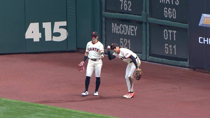 ‘Catch of the decade': Watch Giants outfielder make wild play