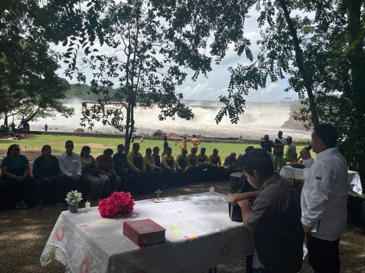 Gobernación conmemoró 61 años de la caída del Puente de Los Maestros en La Llovizna