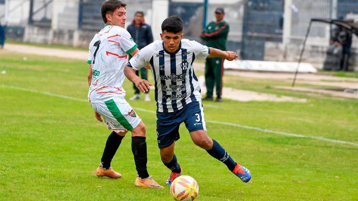 Sarmiento festejó ante Independiente de Beltrán y se ilusiona con dar pelea