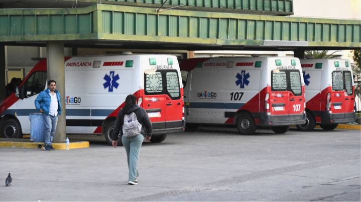 Un joven cayó desde la terraza de un edificio en el Bº Ramón Carrillo y lucha por su vida