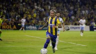 Central ensayó con el doble nueve, un esquema que Holan repetiría en el clásico