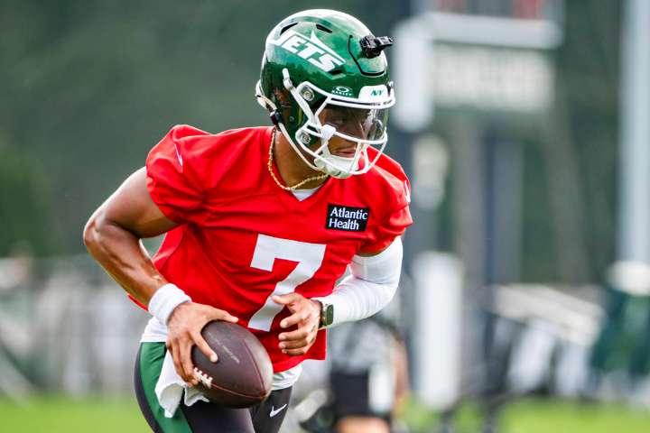 Jets QB Justin Fields wants to play during preseason