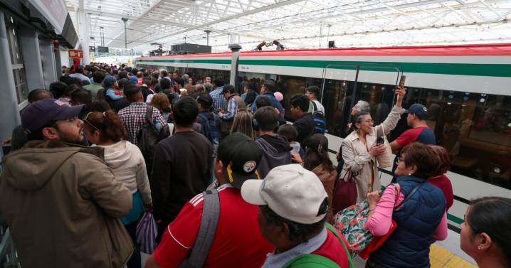 Tren El Insurgente comienza a cobrar estacionamiento en estas tres estaciones