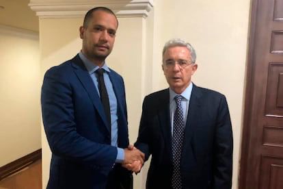 El “abogángster” Diego Cadena, culpable de soborno en el proceso contra el expresidente Uribe